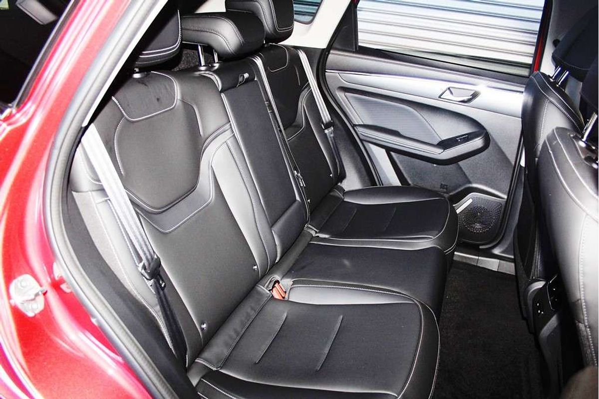 Jolion Facelift Luxury Petrol Auto 4x2