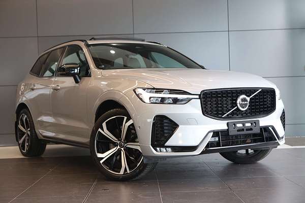 2023 Volvo XC60 Ultimate B6 Dark