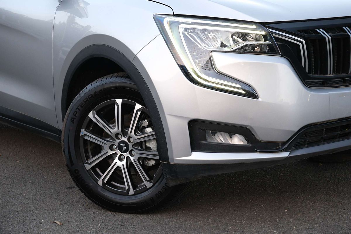 2025 Mahindra XUV700 AX7L