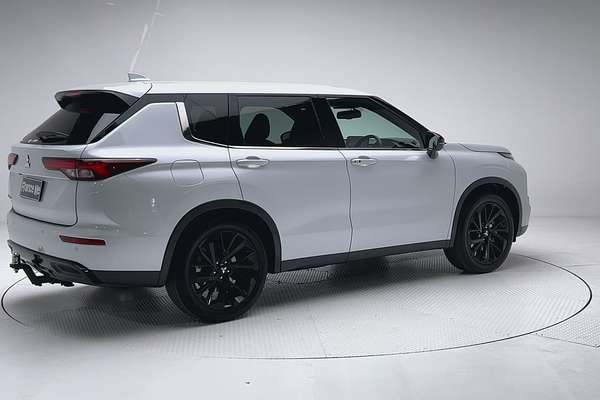 2024 Mitsubishi Outlander Black Edition ZM thumb-7