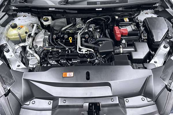 2024 Mitsubishi Outlander Black Edition ZM thumb-10