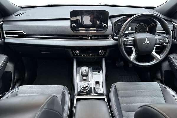 2024 Mitsubishi Outlander Black Edition ZM thumb-19