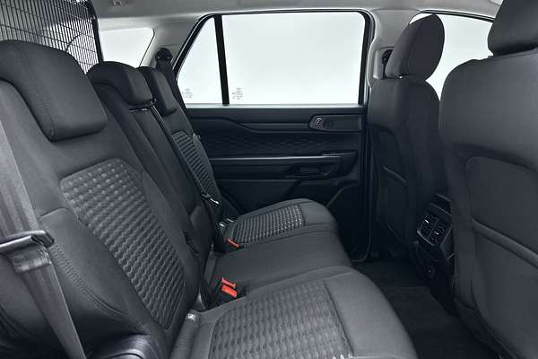 2022 Ford Everest Ambiente 2.0L thumb-11