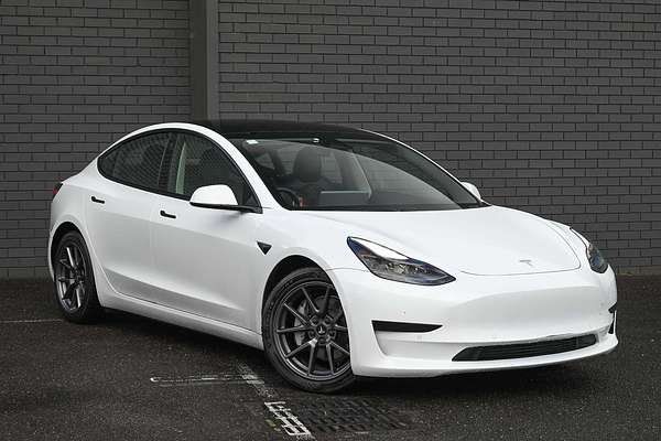 2022 Tesla Model 3 Rear-Wheel Drive
