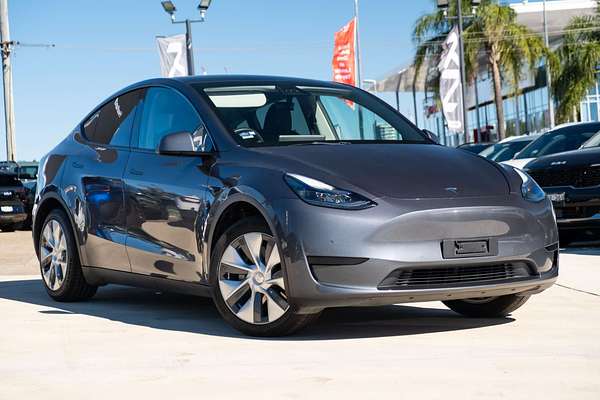 2023 Tesla Model Y Rear-Wheel Drive