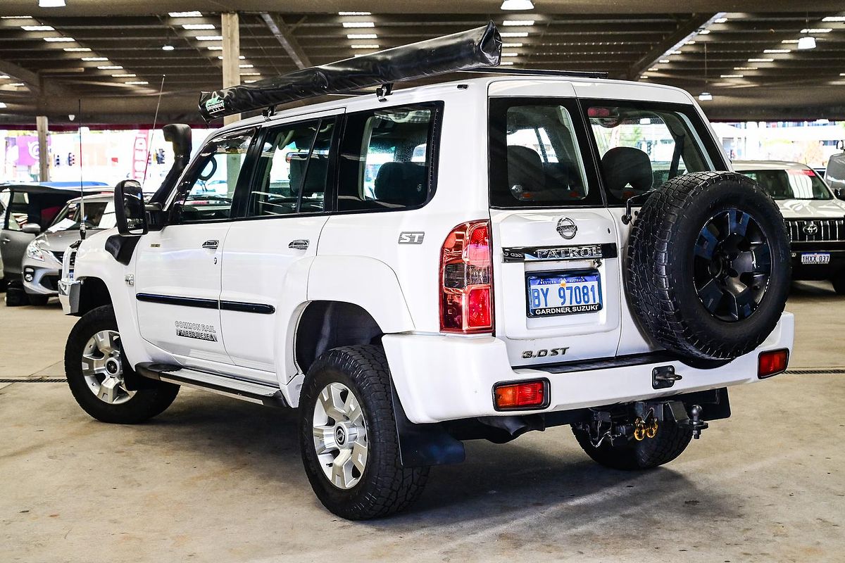 2010 Nissan Patrol ST GU 7