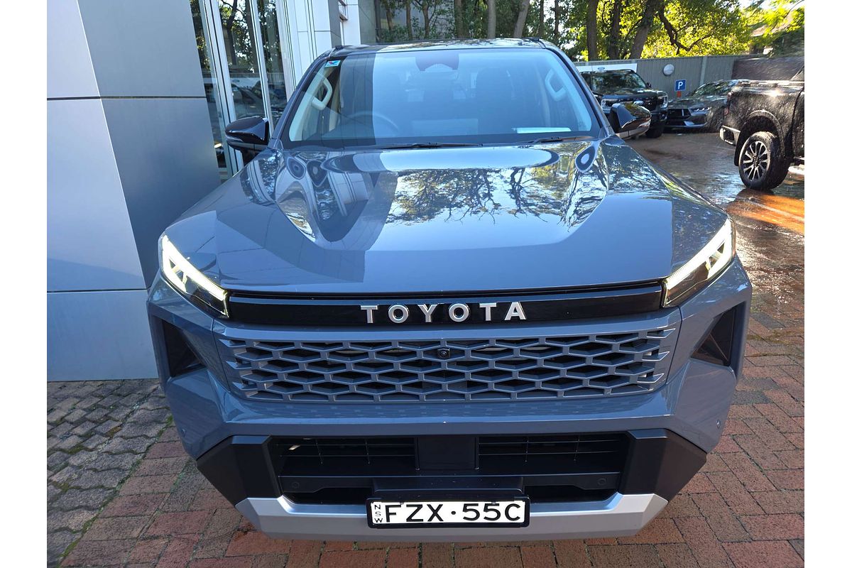 2025 Toyota Hilux SR5 48V GUN227R 4X4