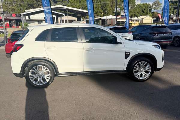 2020 Mitsubishi ASX ES XD thumb-2