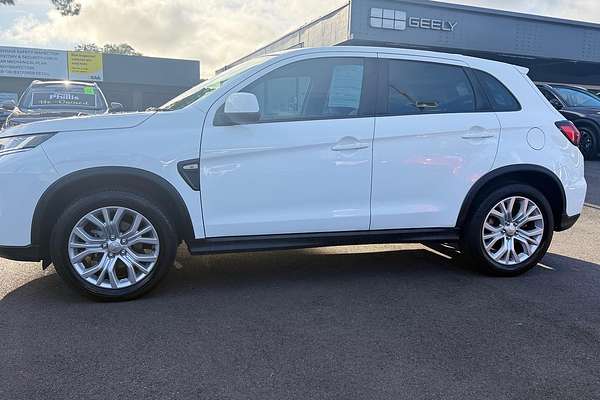 2020 Mitsubishi ASX ES XD thumb-4