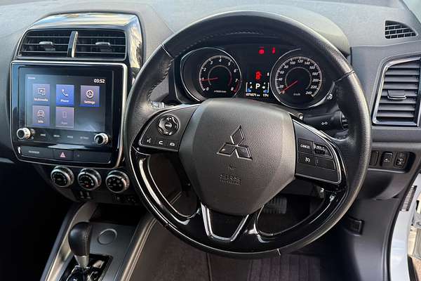 2020 Mitsubishi ASX ES XD thumb-17