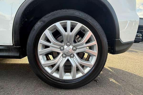 2020 Mitsubishi ASX ES XD thumb-29