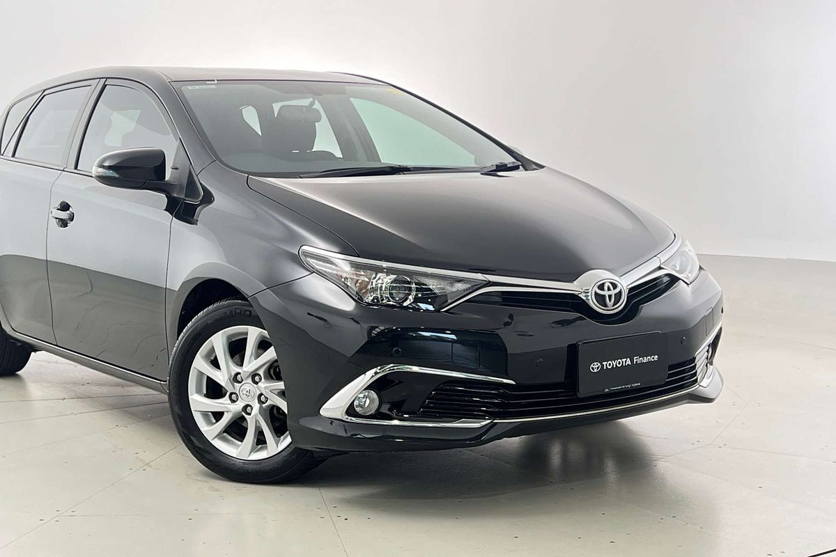 2016 Toyota Corolla Hybrid ZWE186R