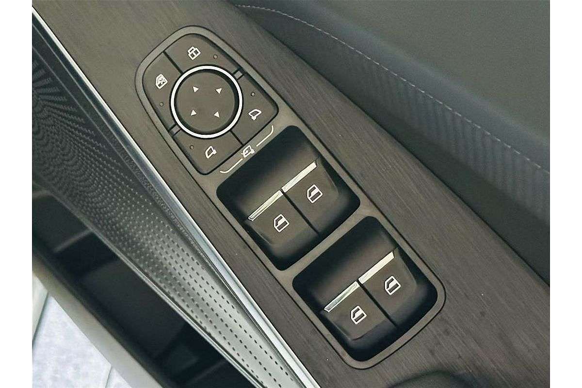 H6 Facelift Ult Auto Hybrid 4X2