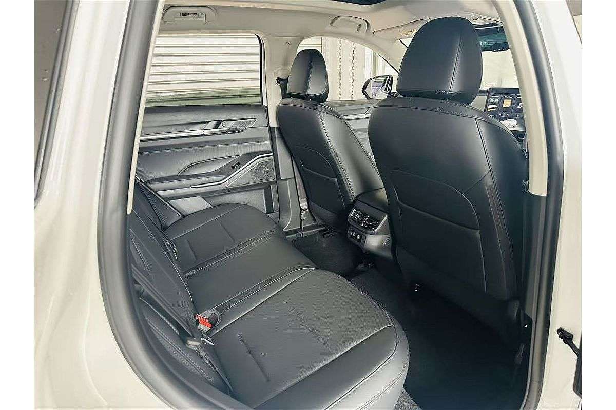 H6 Facelift Ult Auto Hybrid 4X2