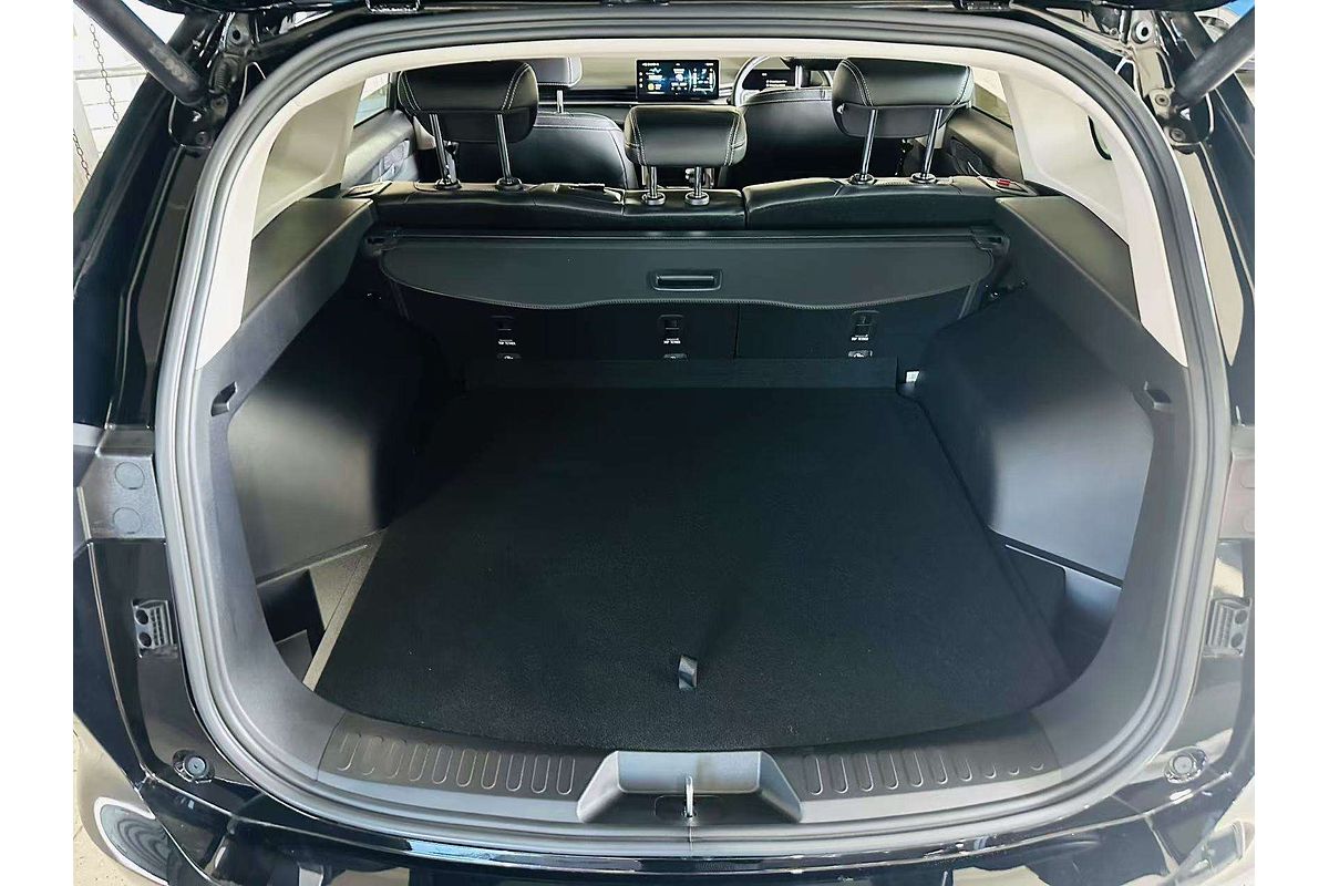 H6 Facelift Ult Auto Hybrid 4X2