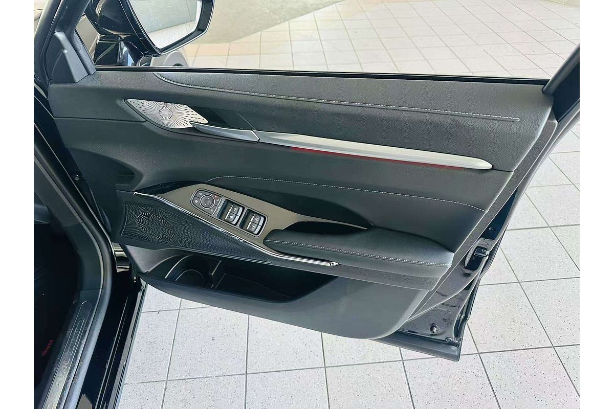 H6 Facelift Ult Auto Hybrid 4X2