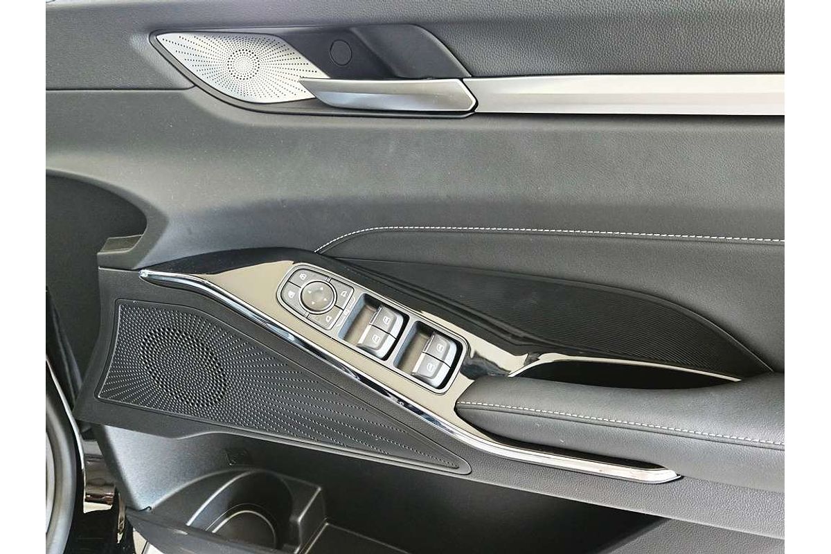 H6 Facelift Lux Auto Hybrid 4X2