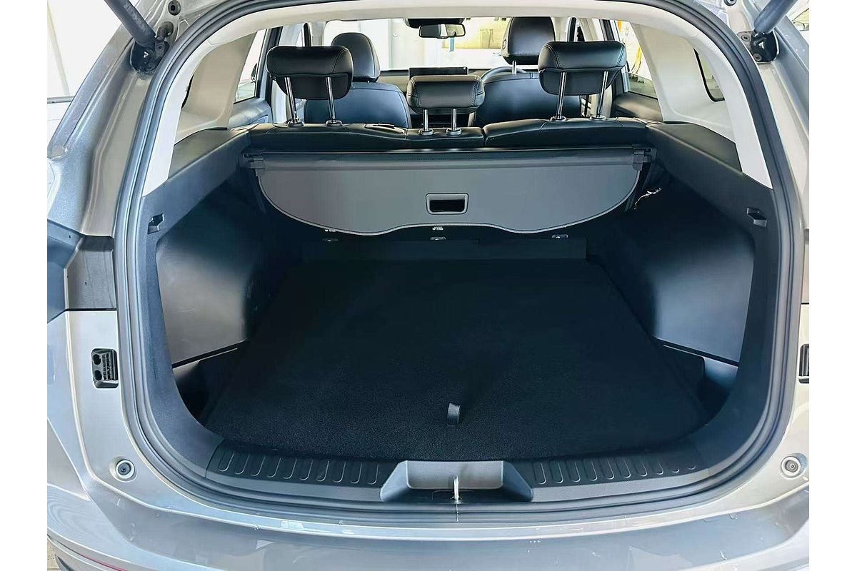 H6 Facelift Ult Auto Hybrid 4X2