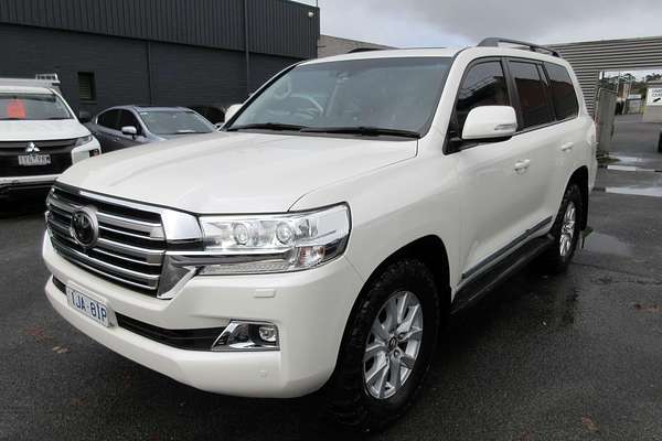 2017 Toyota Landcruiser Sahara URJ202R