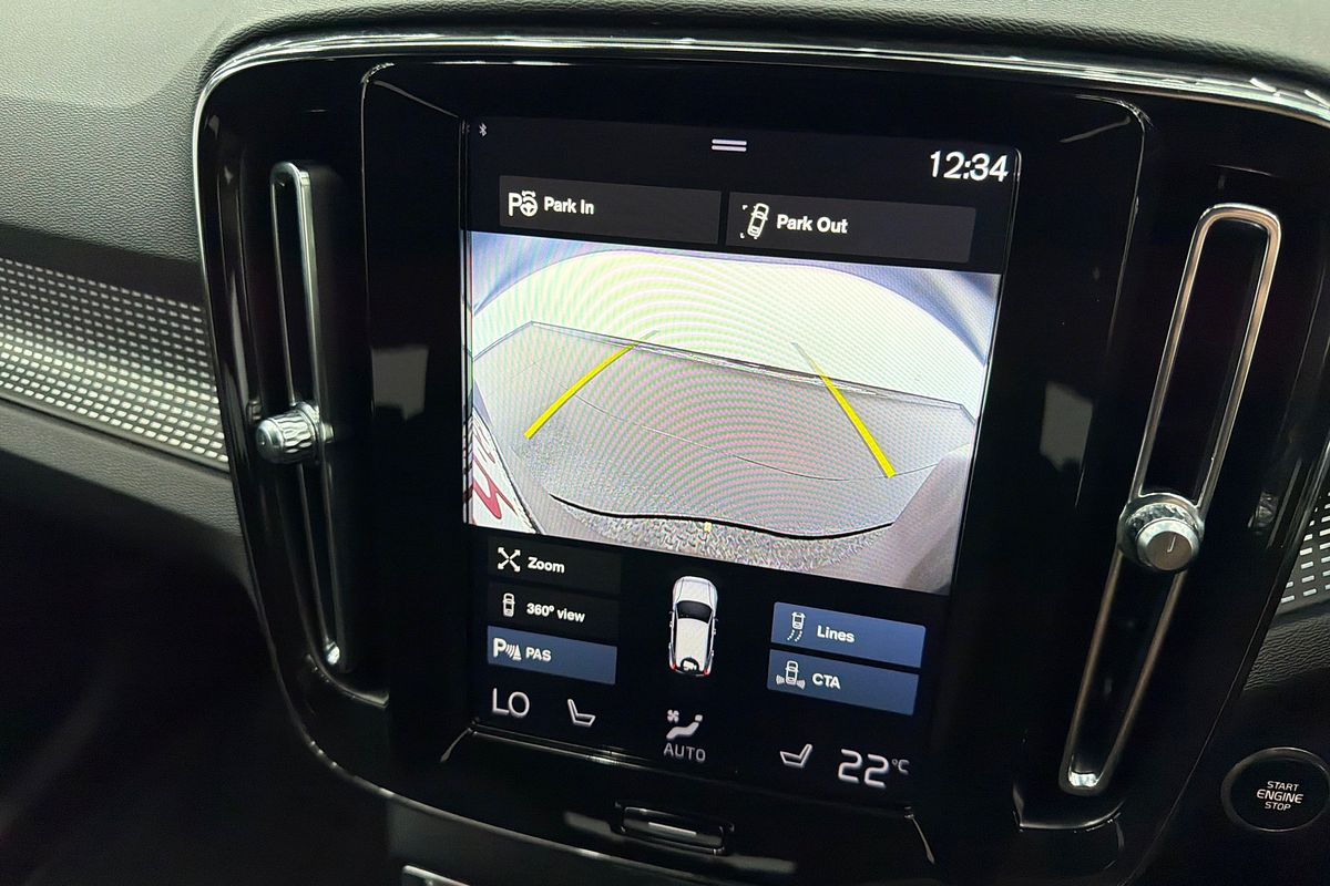 2020 Volvo XC40 T5 R-Design