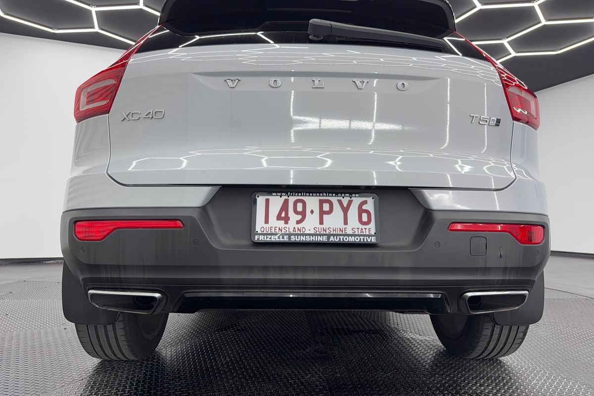 2020 Volvo XC40 T5 R-Design