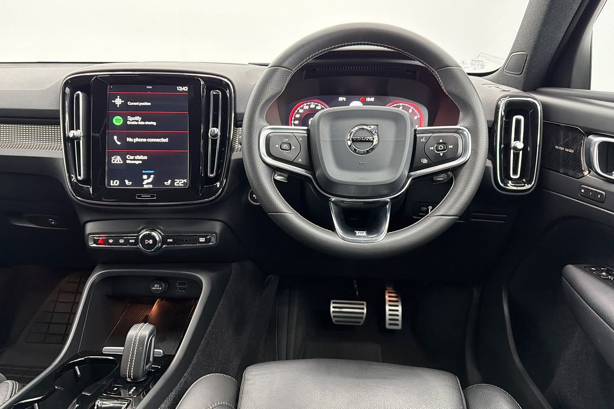 2020 Volvo XC40 T5 R-Design