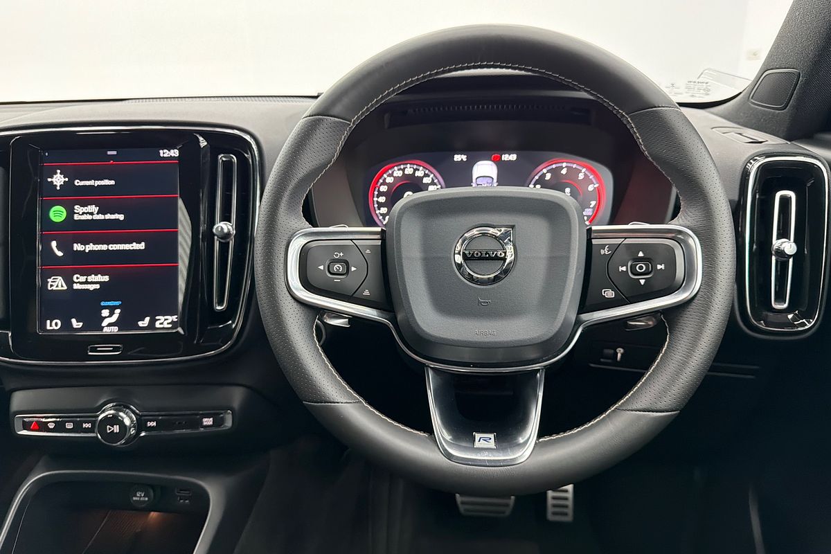 2020 Volvo XC40 T5 R-Design