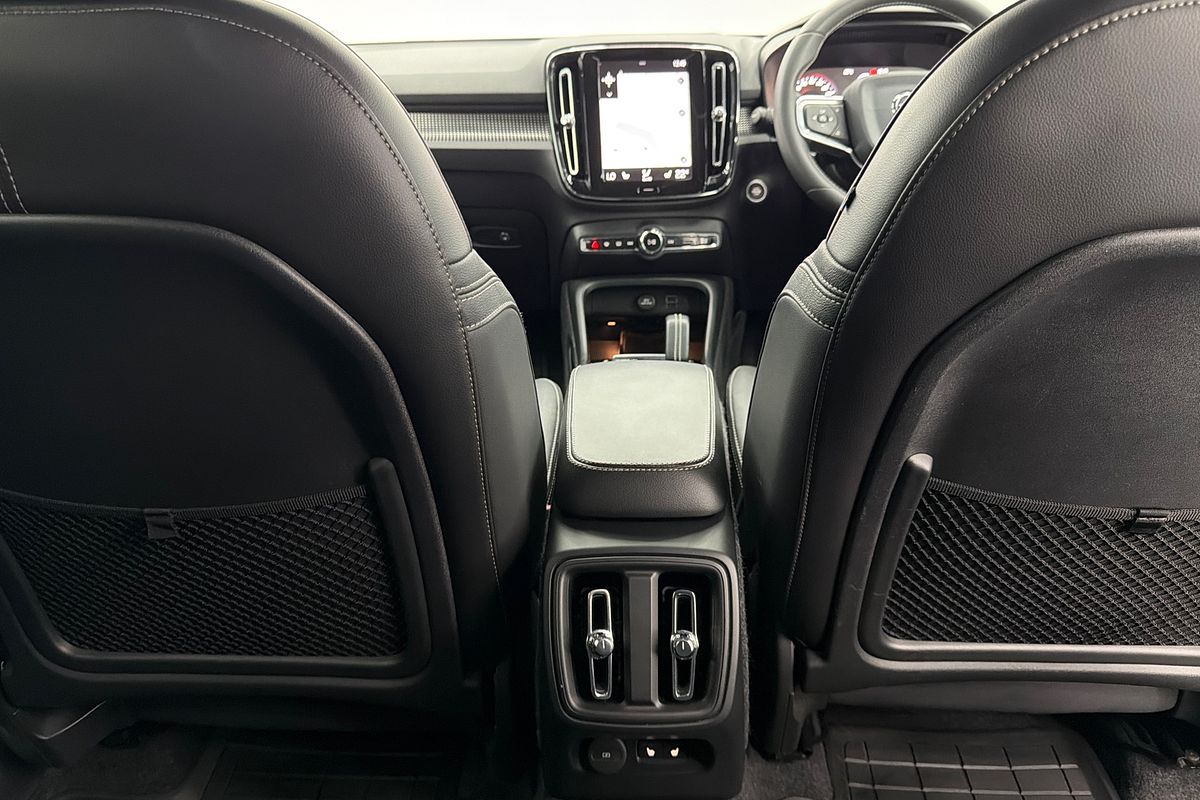 2020 Volvo XC40 T5 R-Design