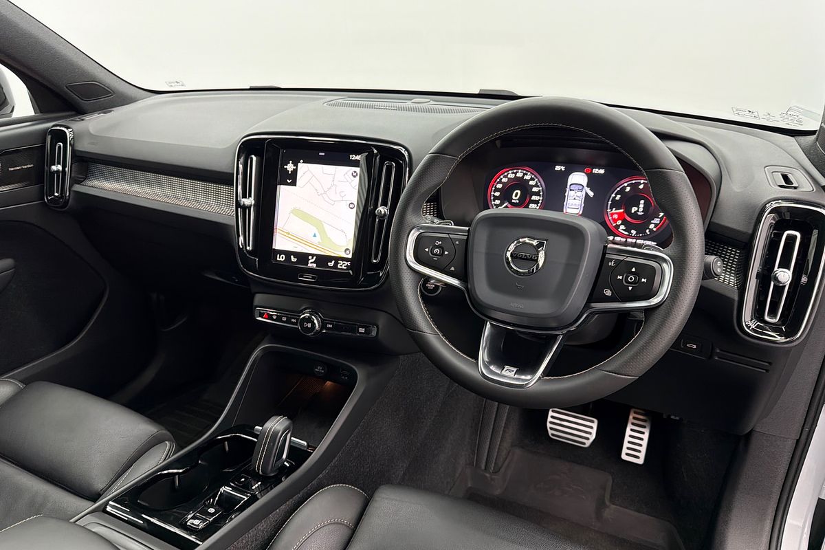2020 Volvo XC40 T5 R-Design