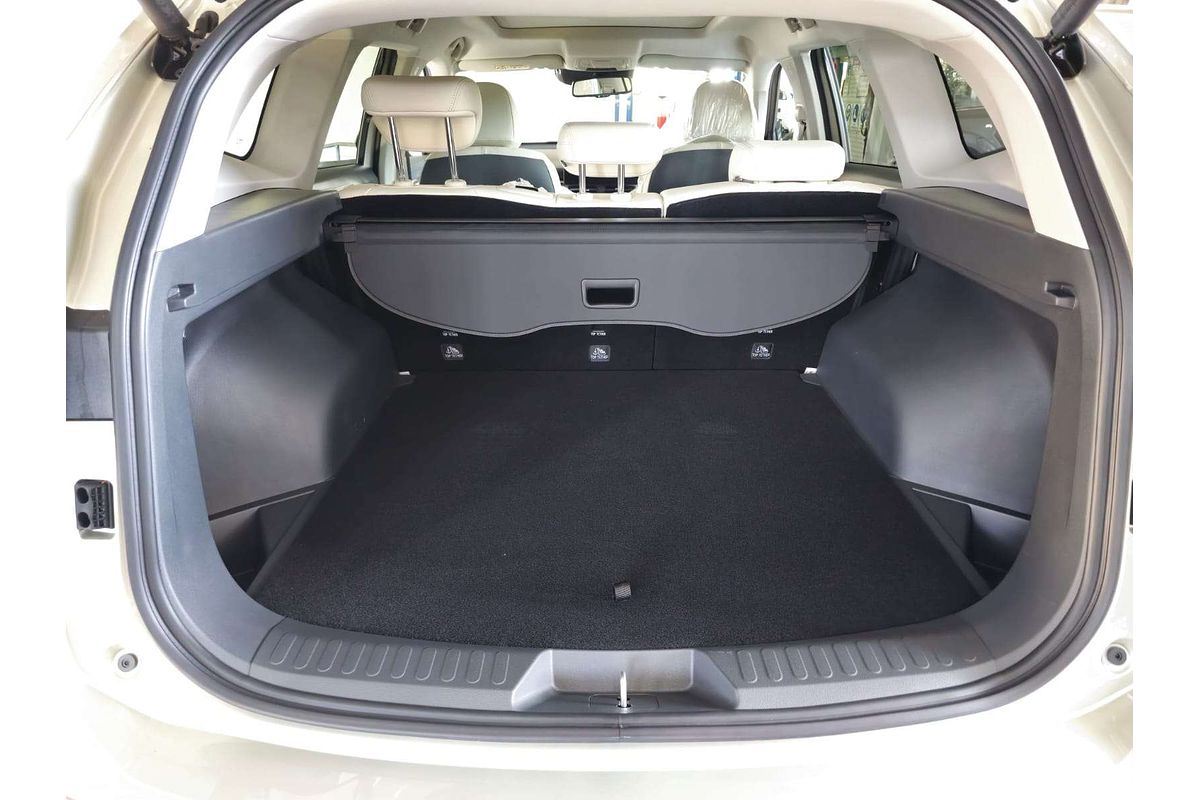 H6 Facelift Ult Auto Hybrid 4X2