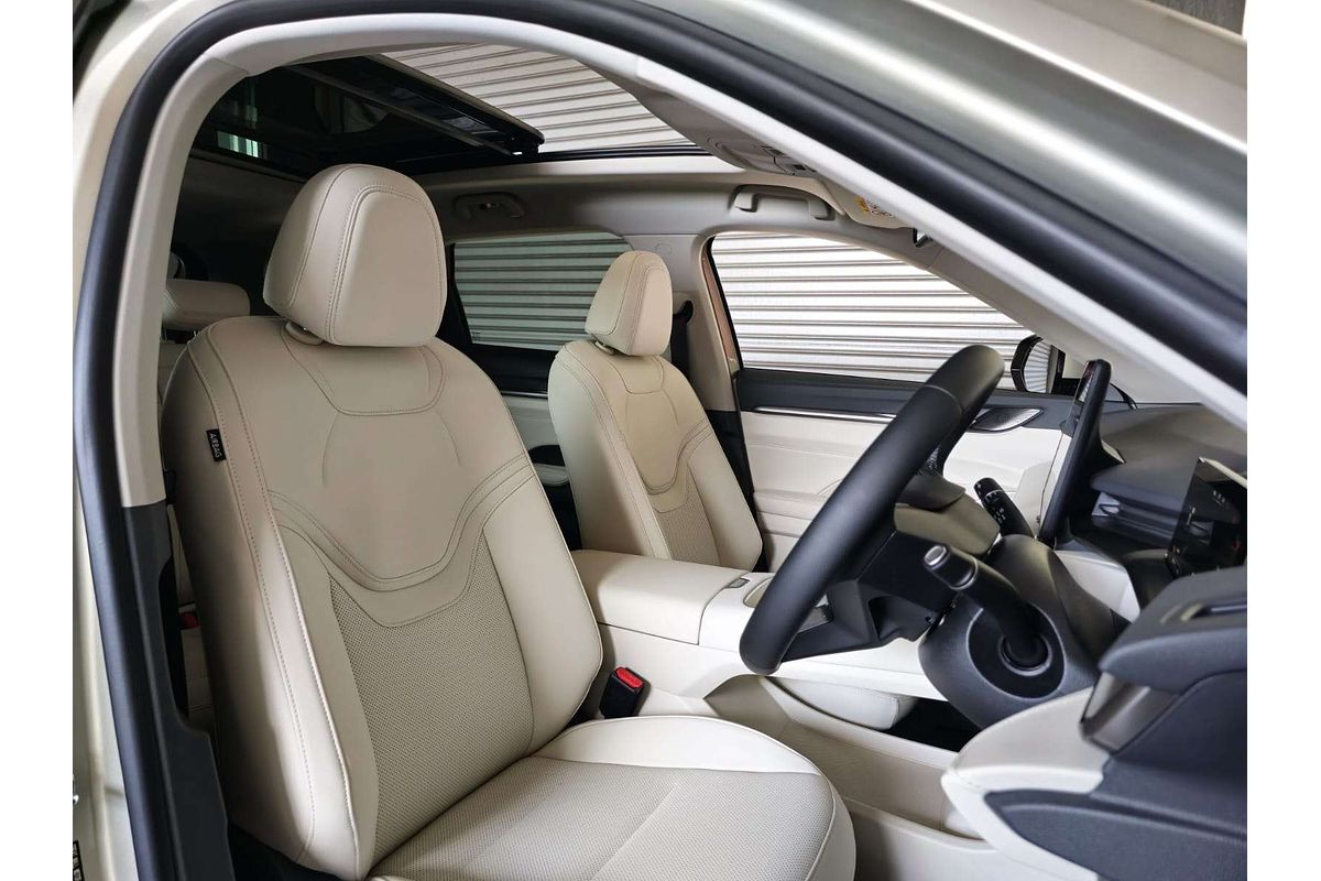 H6 Facelift Ult Auto Hybrid 4X2