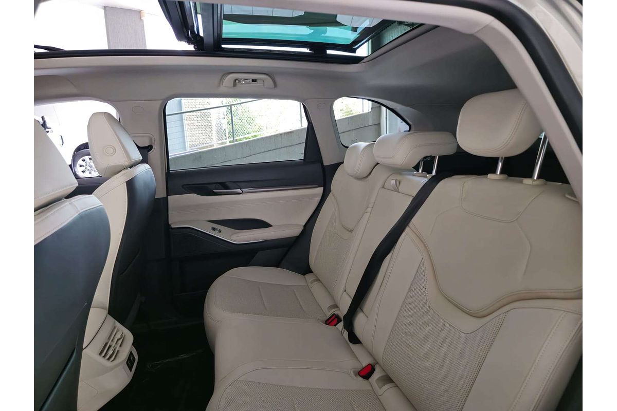 H6 Facelift Ult Auto Hybrid 4X2
