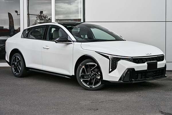 2025 Kia K4 GT-Line CL4m