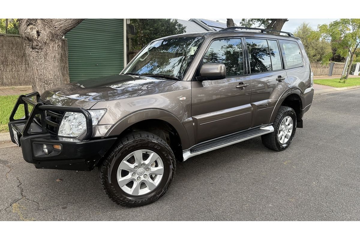 2013 Mitsubishi Pajero GLX-R NW