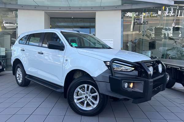 2021 Isuzu MU-X LS-M