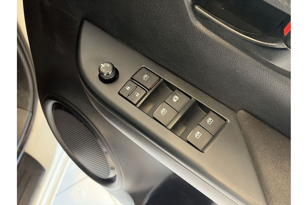 2016 Toyota Hilux Workmate TGN121R Rear Wheel Drive