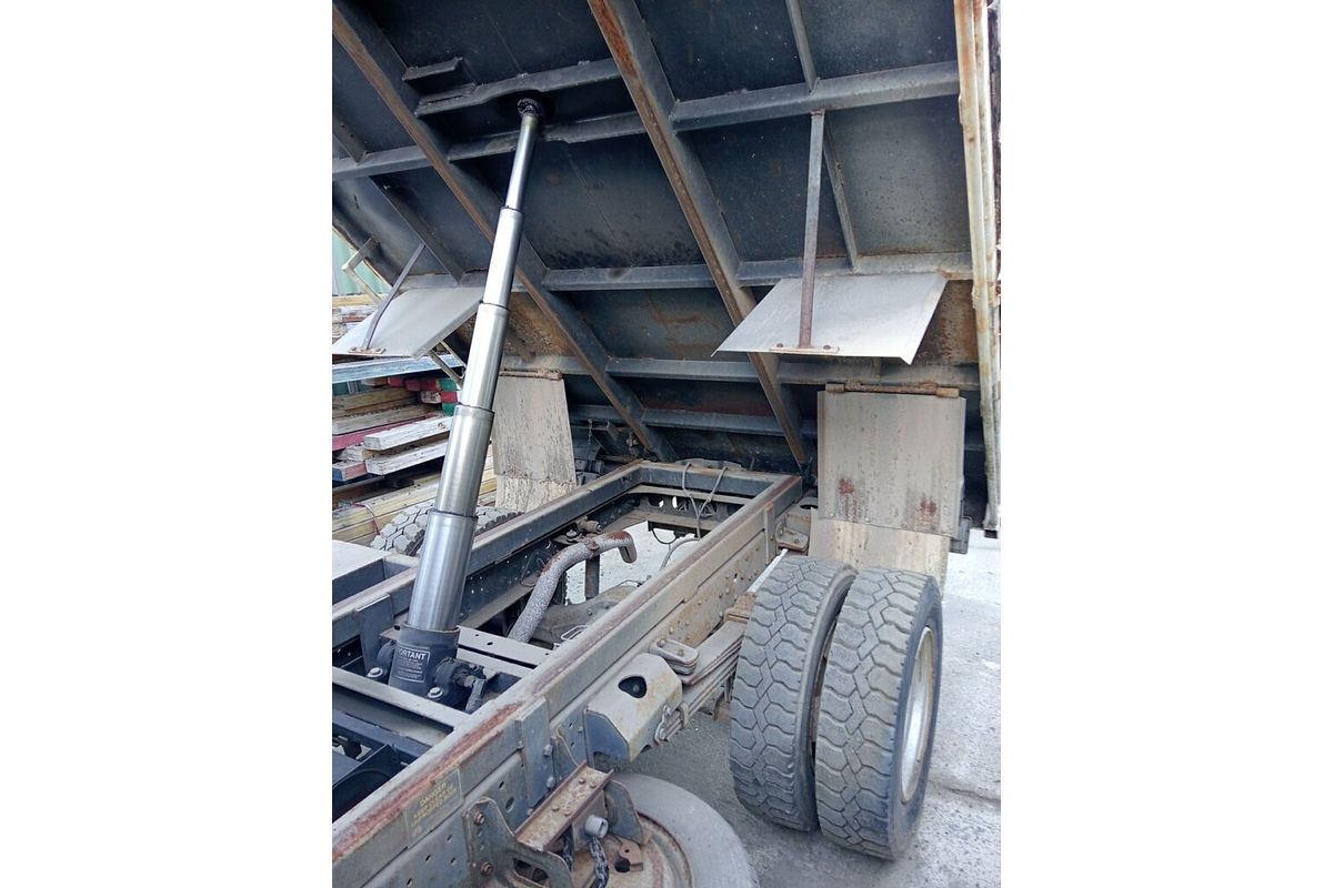 2000 Hino DUTRO 3 4x2