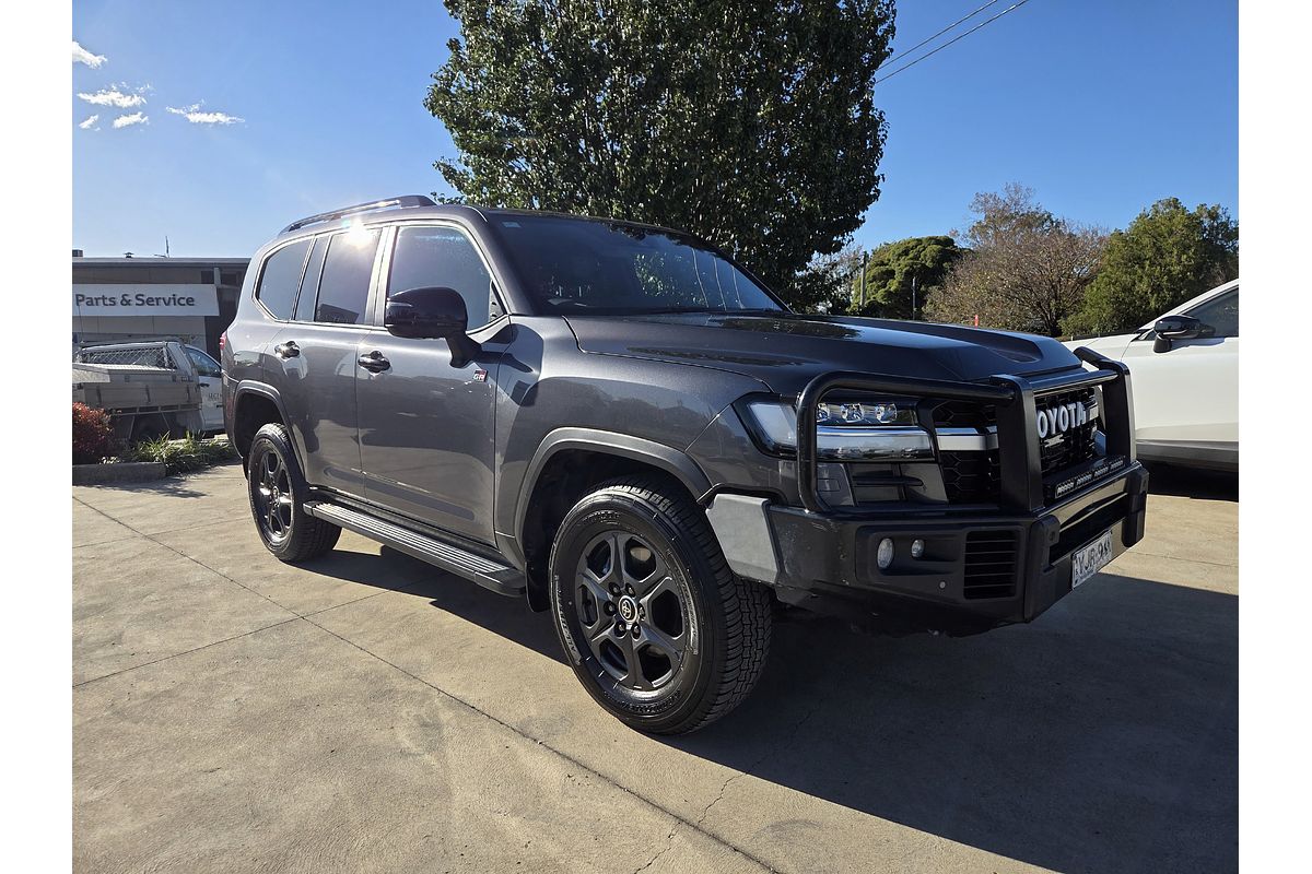 2022 Toyota Landcruiser GR Sport FJA300R