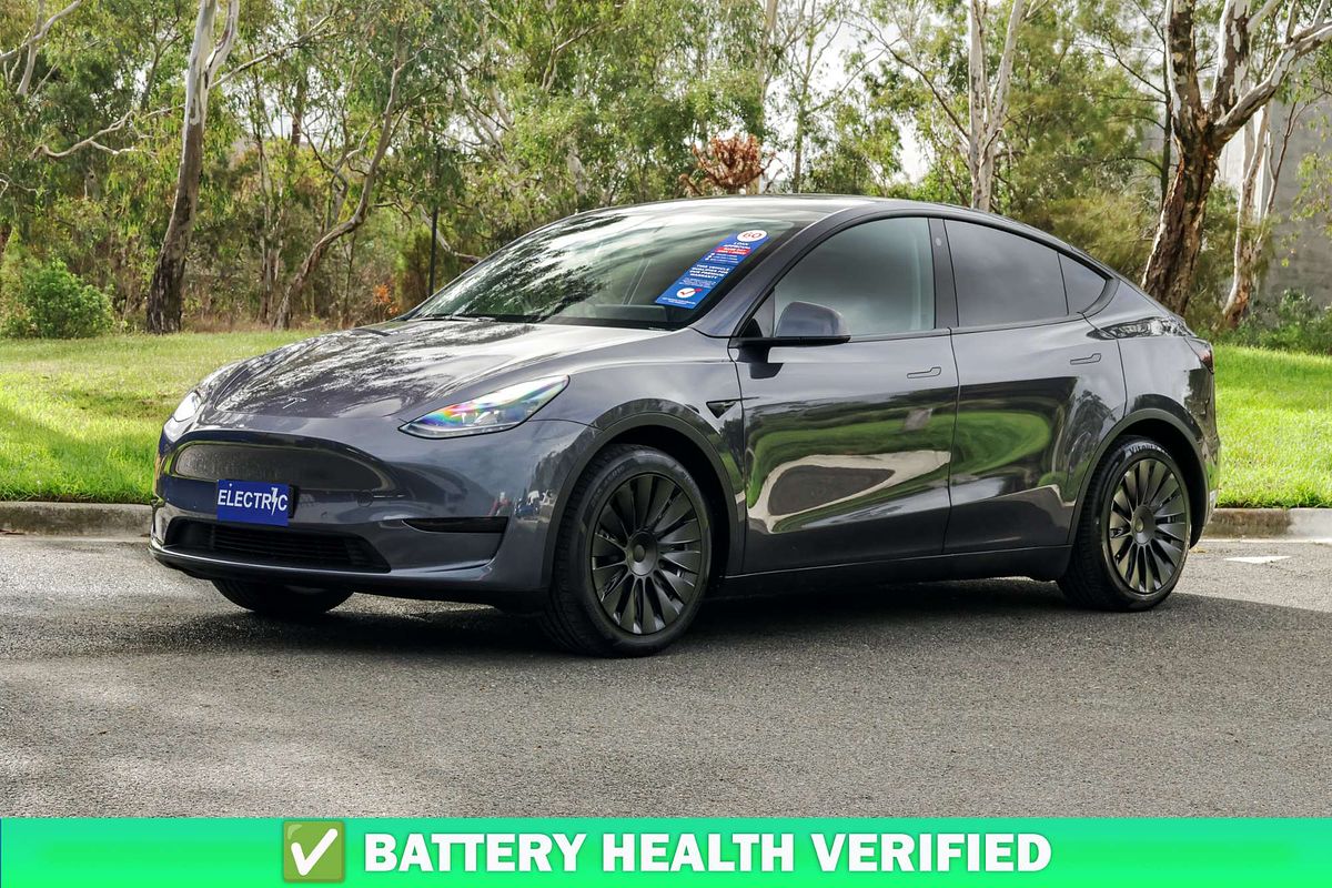 2022 Tesla Model Y Rear-Wheel Drive