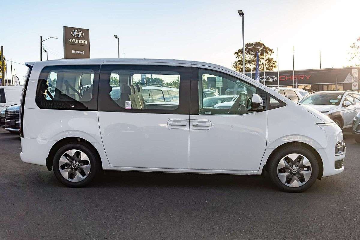 2026 Hyundai STARIA US4.V4