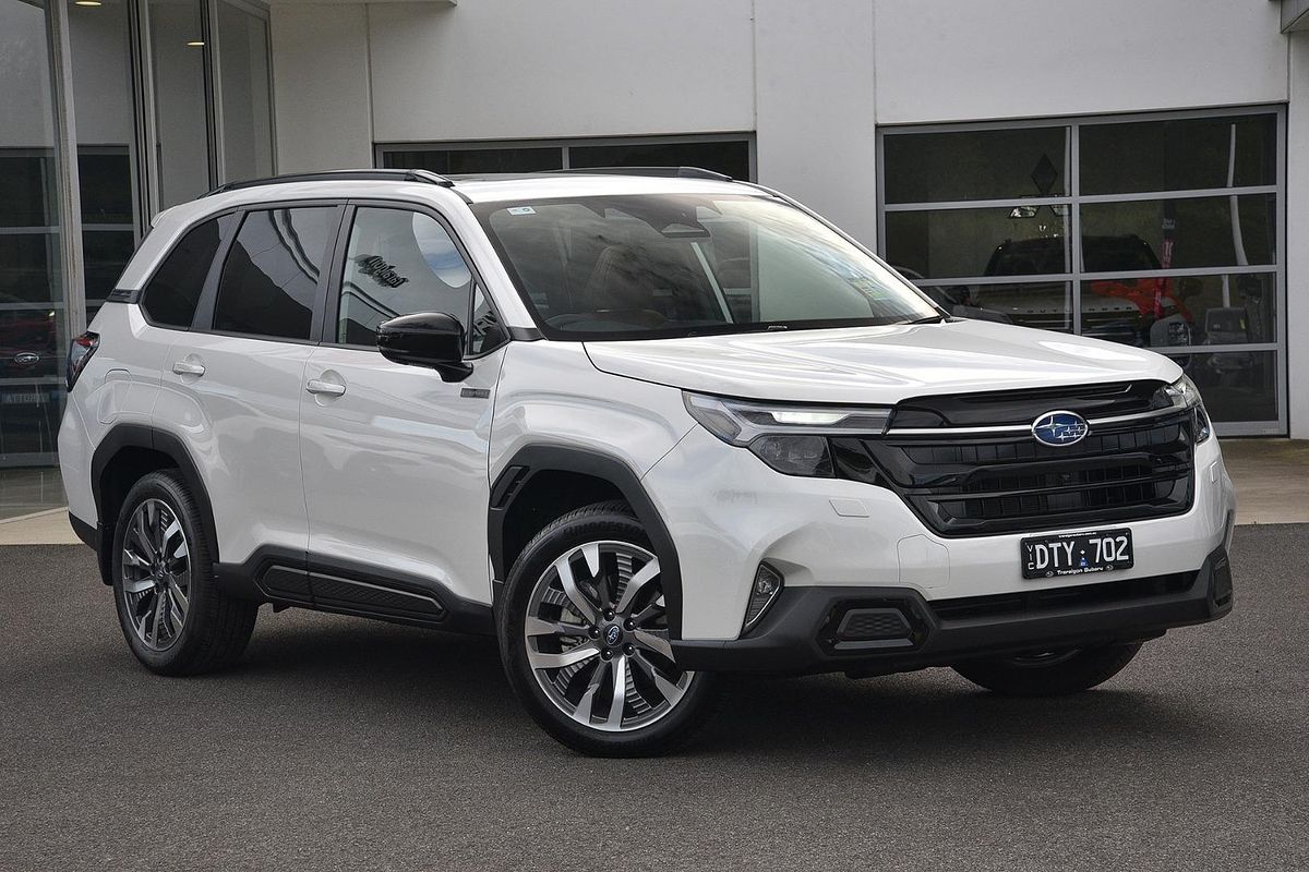 2025 Subaru Forester Hybrid Touring S6
