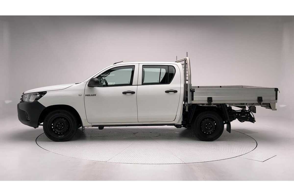 2015 Toyota Hilux Workmate Double Cab 4x2 TGN121R RWD