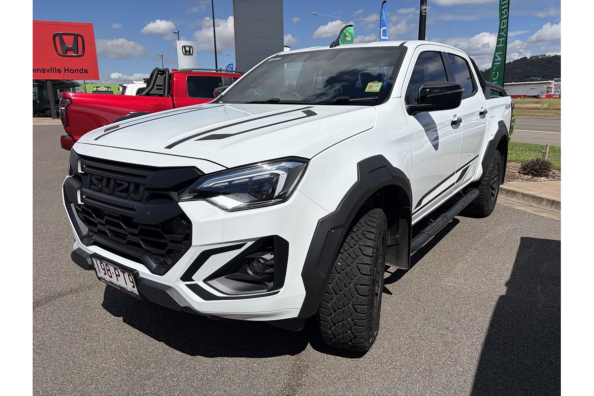 2025 Isuzu D-MAX BLADE 4X4