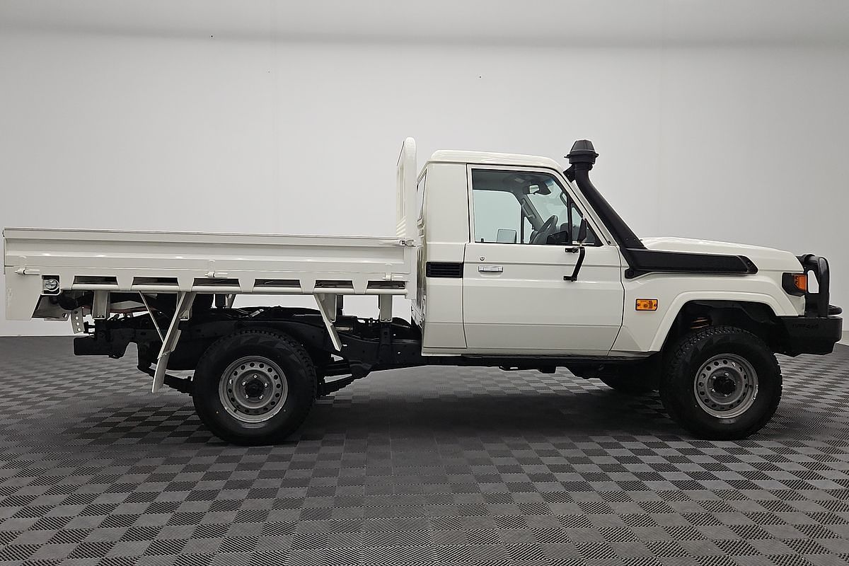 2024 Toyota Landcruiser Workmate VDJL79R 4X4