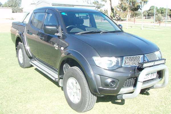 2013 Mitsubishi Triton GL-R MN 4X4