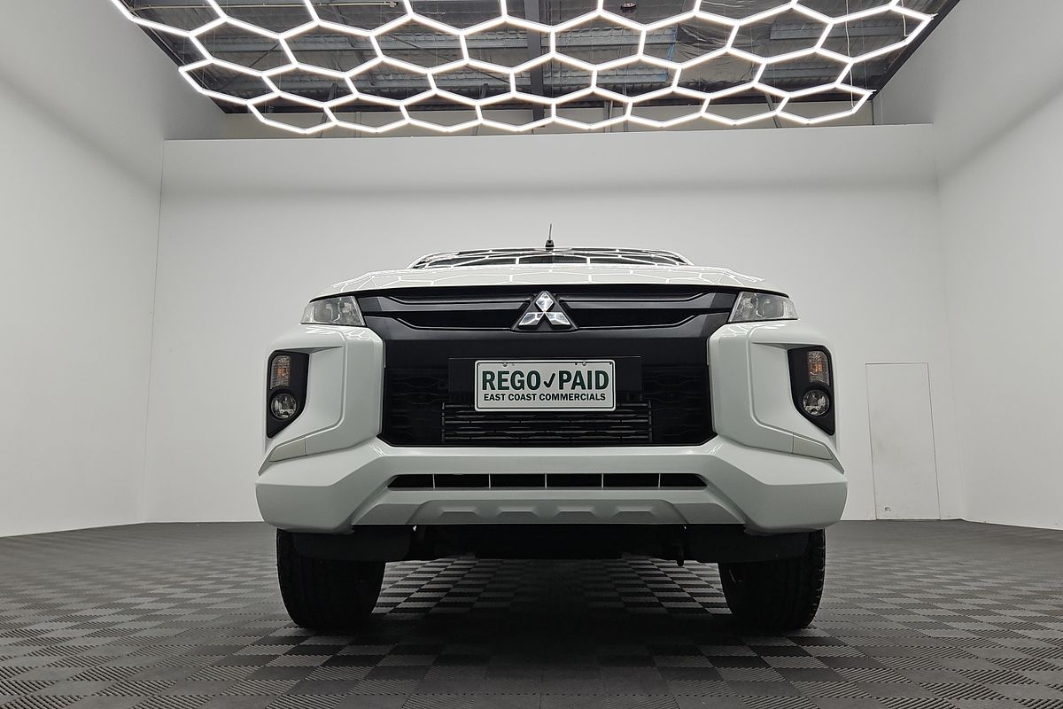 2022 Mitsubishi Triton GLX MR 4X4
