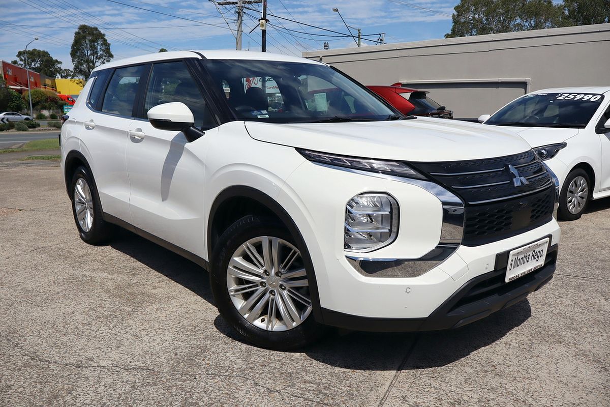 2024 Mitsubishi Outlander ES ZM