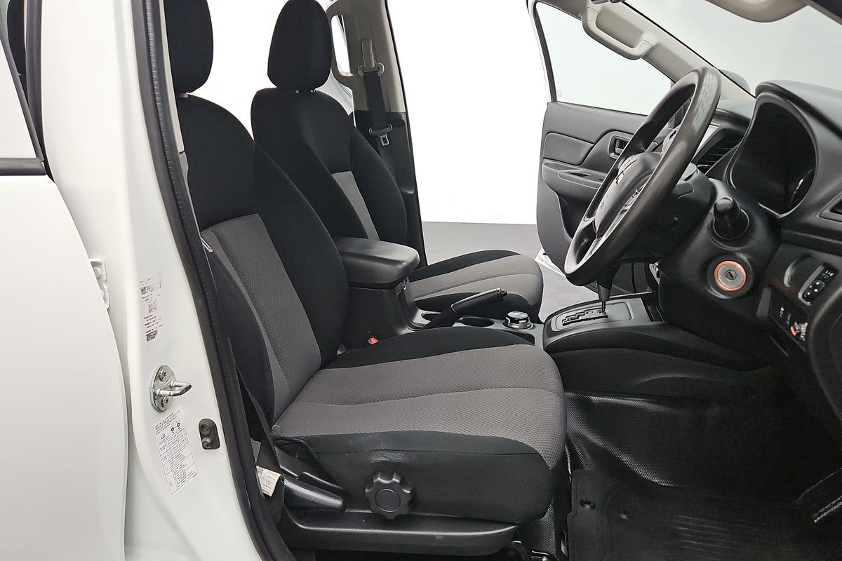 2022 Mitsubishi Triton GLX MR 4X4