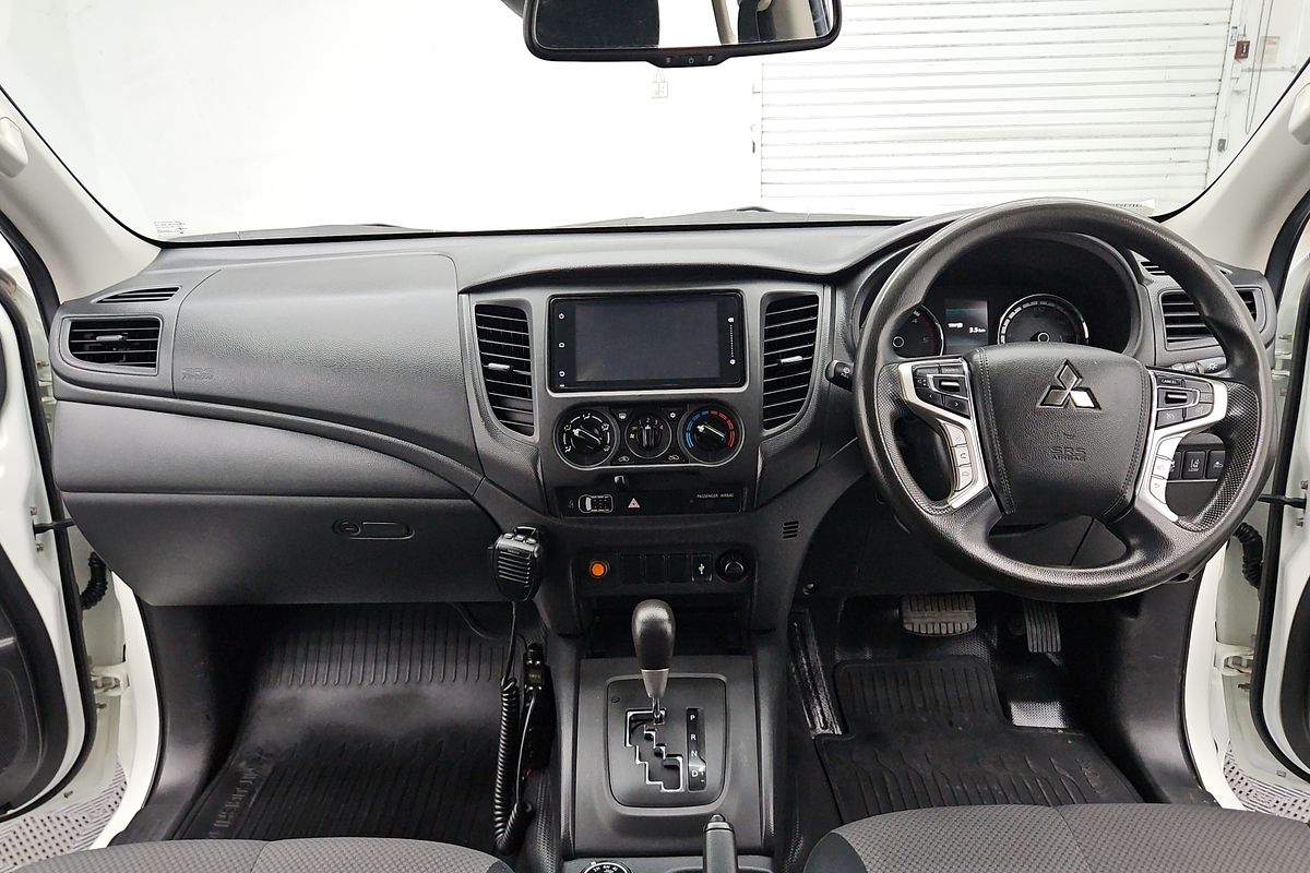 2022 Mitsubishi Triton GLX MR 4X4