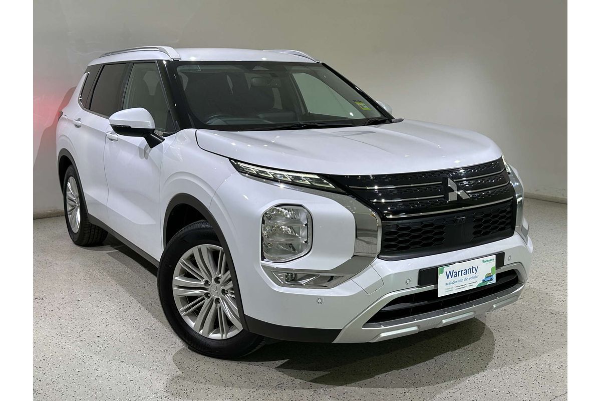2024 Mitsubishi Outlander LS ZM